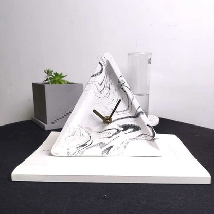 Concrete table clock