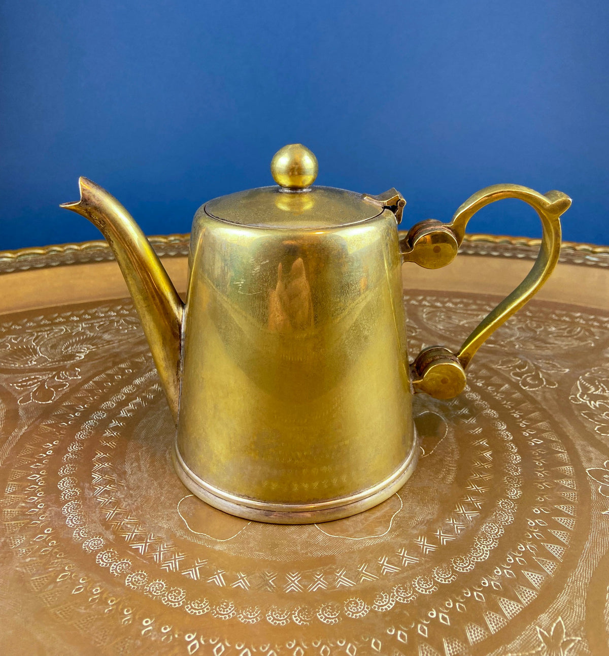 Antique Brass TeaPot or Coffee Pot. Vintage Gifts.