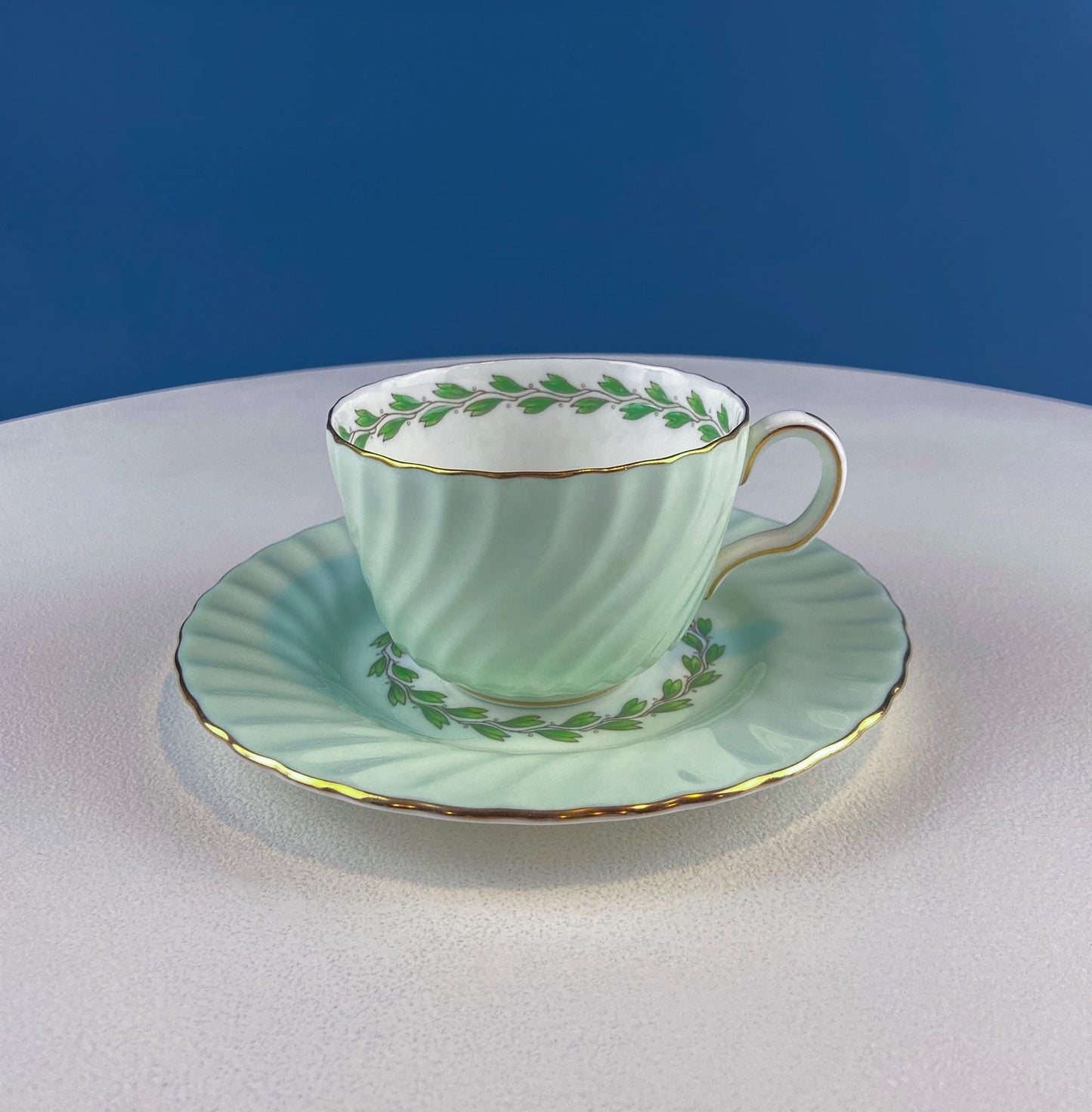 4 Minton Porcelain Cups and Saucers. Creamy Green & White Set with Delicate Leaf Garland Motif. Dining Room Table Decor. French Country.