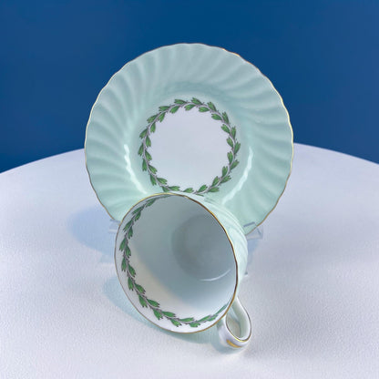 4 Minton Porcelain Cups and Saucers. Creamy Green & White Set with Delicate Leaf Garland Motif. Dining Room Table Decor. French Country.