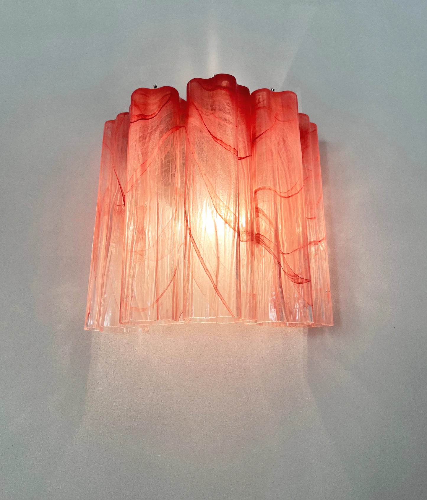 Crimson Cloud Star Wall Lamp