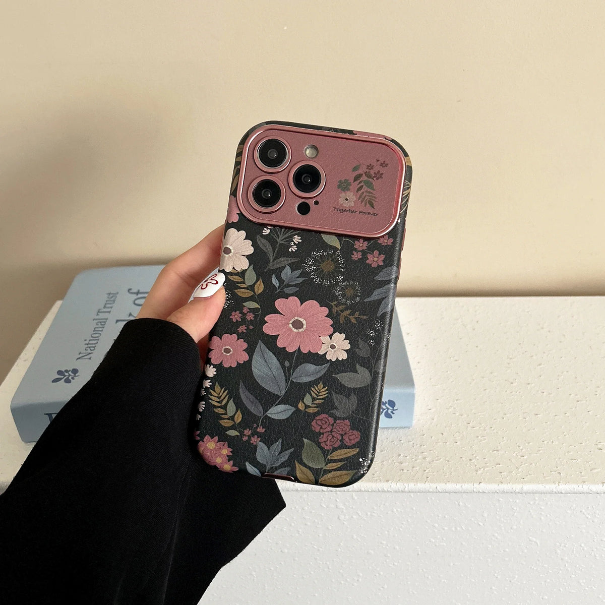 Ins Korean Camellia phone case suitable for iPhone 17 17Promax 16 15 14 13 Promax shock-absorbing strap hanging rope phone case