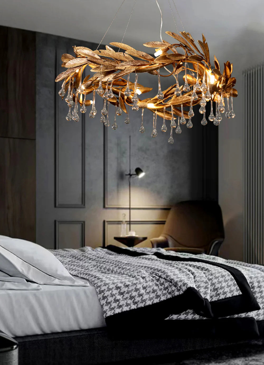Crystal Teardrop Aurelia Chandelier