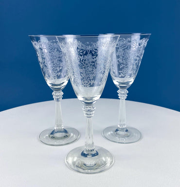 Vintage Fostoria Romance Crystal Wine Goblets. Set of 5 Etched Stemware. Tea Rose Garlands Motif. Dining Room Table Decor. Gift for Him Her.