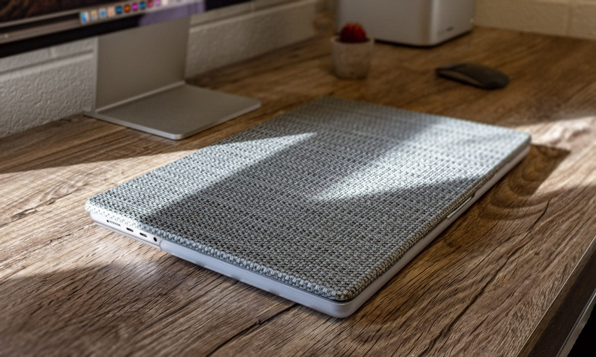 MacBook Air 13.6-inch (M2-M5) Case - Woven Fabric Finish