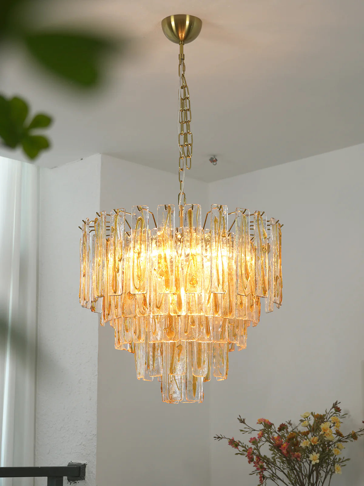 Honey‑Tone Linear Radiance Glass Chandelier