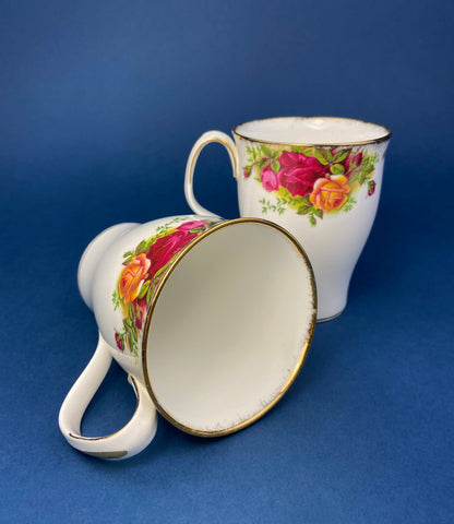 Royal Albert Old Country Roses Tea Cup and Saucer Set, England