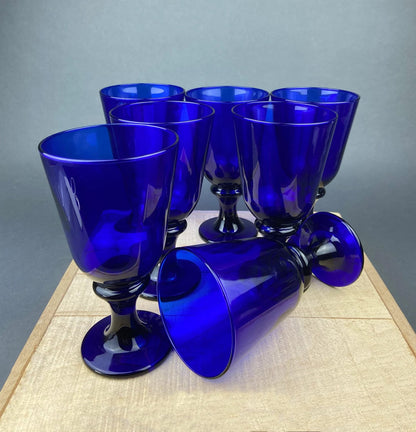 Stunning Green Wine Goblets.  Set of Four Stemware. Dark Green Hand Blown Glasses. Elegant Dining Room Decor. Unique Barware. Wedding Gift.