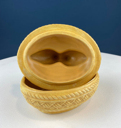 Bowl with Lid Yellow Ceramic Doves on Nest. Kissing Birds on Basket. Dish with Pair of Love Birds.