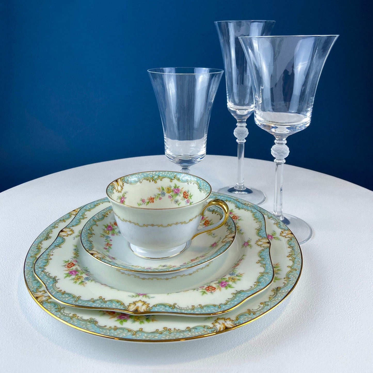 Crystal Water/Ice Tea Goblets with Ball Stem. Enchantress by Mikasa. Frosted Ball Shaped like Berries & Leaves. Set of 10. Beautiful Ping.