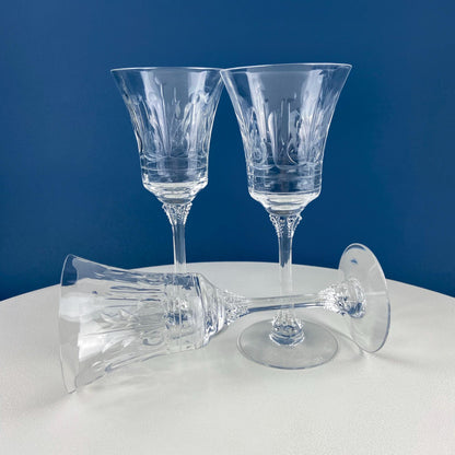 Vintage Heisey Danish Princess Cut Crystal Wine or Water Goblets. Set of 8 Stemware. Beautiful Shimmer & Ping. Wedding Gift. Housewarming.