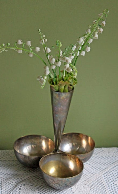 Silver Plated Cluster of Three Serving  Bowls with Vase in Center - by Mesa, Italy