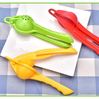 Lemon Squeezer Liquid Portable Multi-Functional Lemon Squeezer Manual Orange Citrus Juicer Home Lemon Clip Squeeze Juice Mini Orange Press Juice Kitchen Tools Manual Fruit Juicer Mini Blender